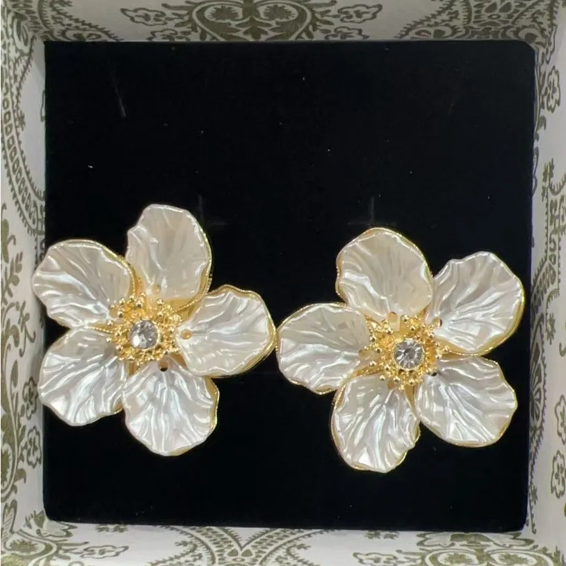 Flower Crystal Button Covers Reusable No Sew Snap On Shirt Button Accessories Daily Casual Wear